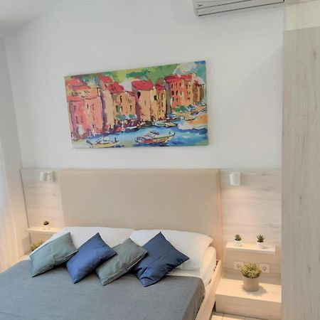 Apartments Riba Vis Bagian luar foto