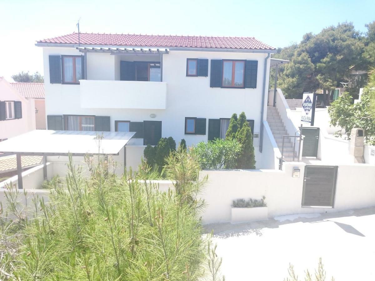 Apartments Riba Vis Bagian luar foto